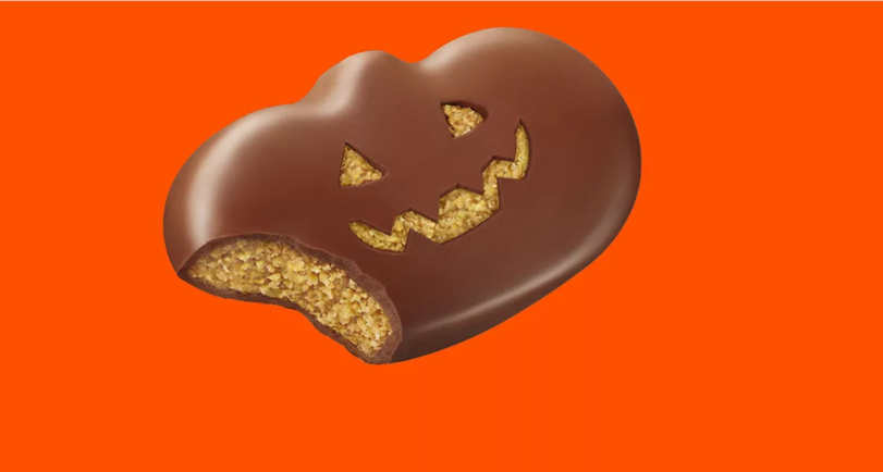 Reese's Milk Chocolate Peanut Butter Pumpkins Candy, Halloween, Bulk Bag, 65 Pc./39.8 oz.